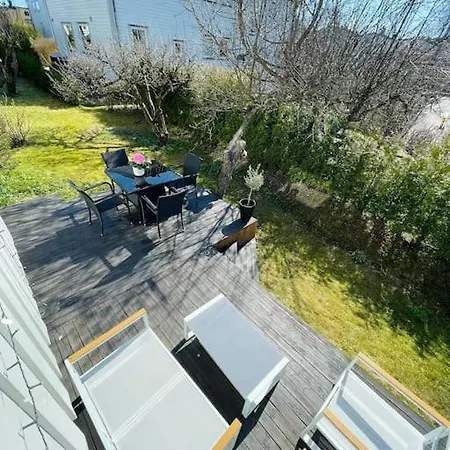 Apartamento Koselig Pa Ostensjo Med Stor Uteplass