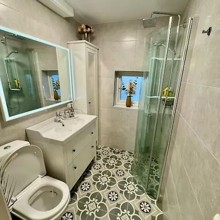 Koselig Pa Ostensjo Med Stor Uteplass * Oslo