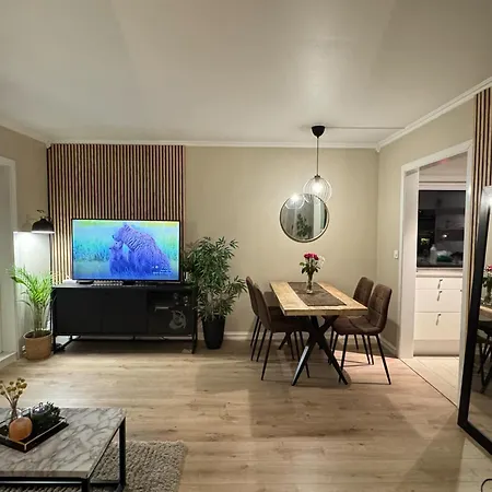 Koselig Pa Ostensjo Med Stor Uteplass Daire