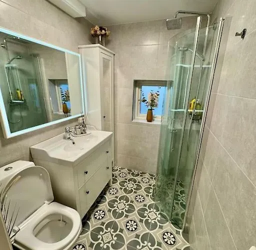 Koselig Pa Ostensjo Med Stor Uteplass * Oslo