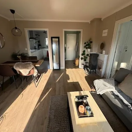 Apartment Koselig Pa Ostensjo Med Stor Uteplass
