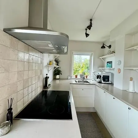 Koselig Pa Ostensjo Med Stor Uteplass *